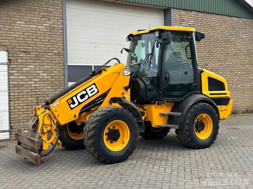 JCB TM220 SV A 伸缩轮式装载机