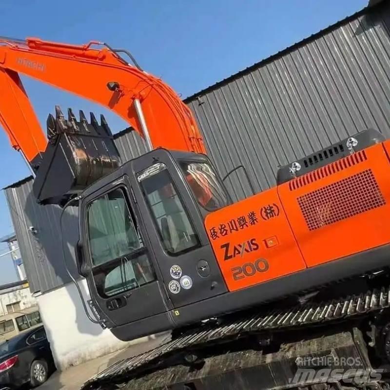 Hitachi ZX 200 履带挖掘机