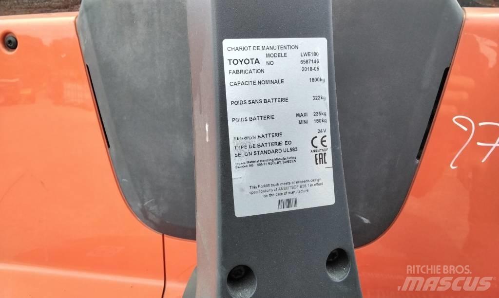 Toyota LWE180 手摇升降机