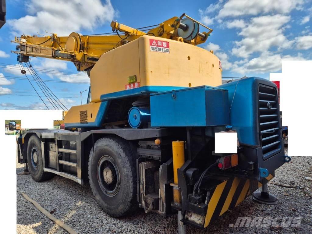 Kato KR 35 H 越野轮胎起重机︳越野吊︳越野起重机︳移动式起重机