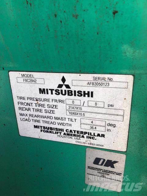 Mitsubishi FBC25N 电动叉车