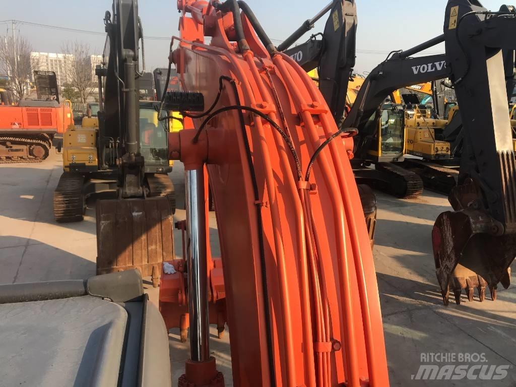Hitachi ZX 130 履带挖掘机