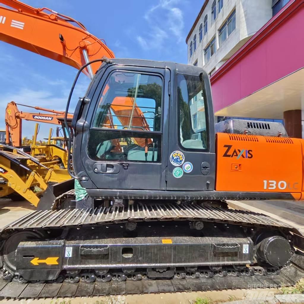Hitachi ZX 130 履带挖掘机
