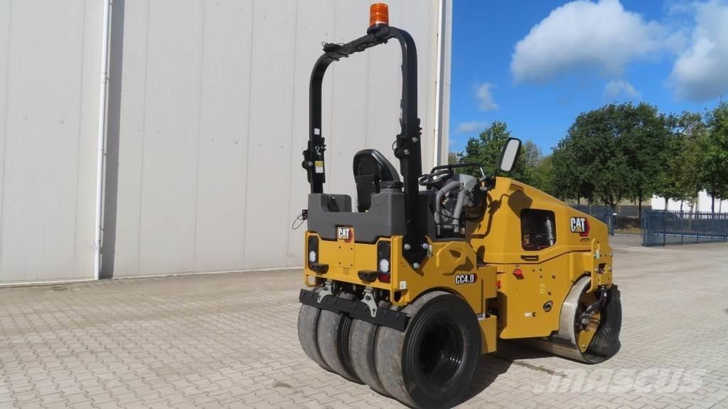 CAT CC4.0 复合式压路机