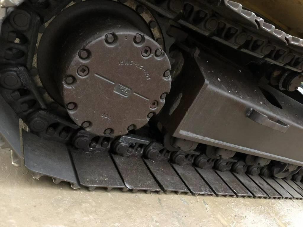 Komatsu 200-7 履带挖掘机