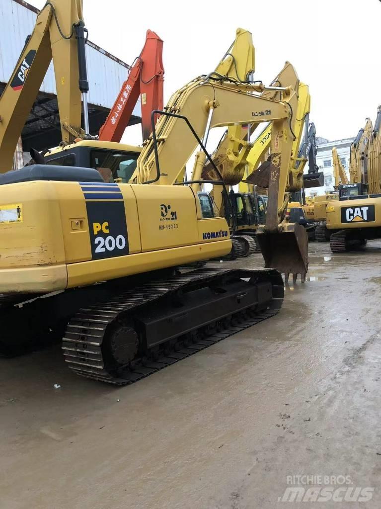 Komatsu 200-7 履带挖掘机