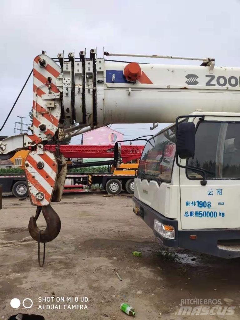 Zoomlion QY80V 全地面起重机︳移动式起重机