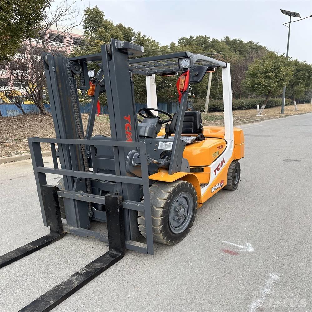 TCM FD30ZT 柴油叉车