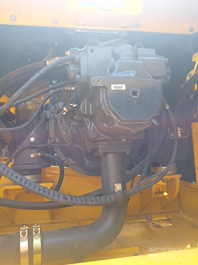 Komatsu pc360 履带挖掘机