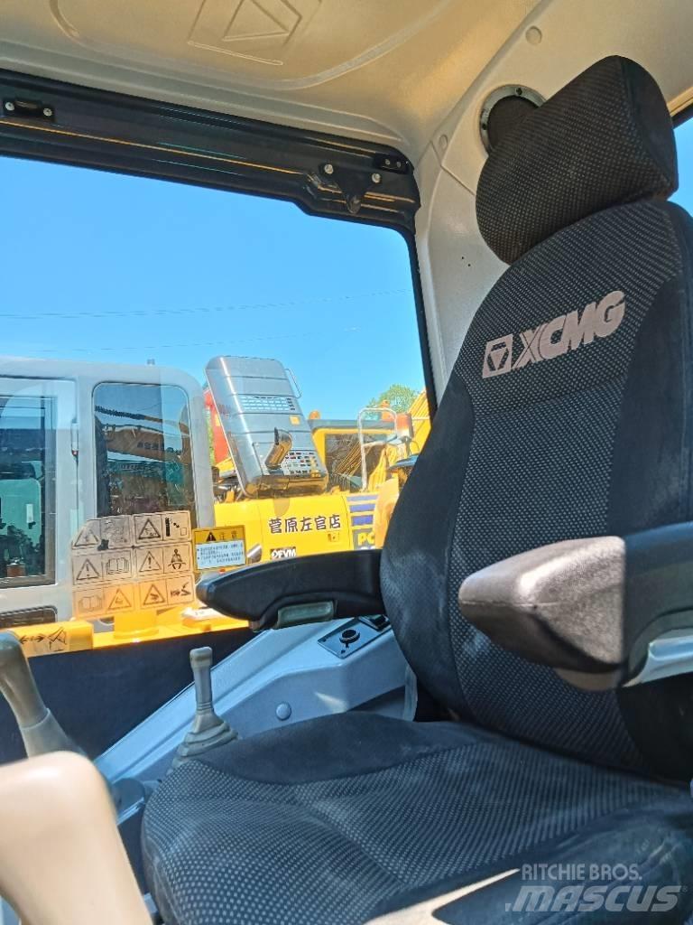 XCMG XE 60 DA 小型挖掘机