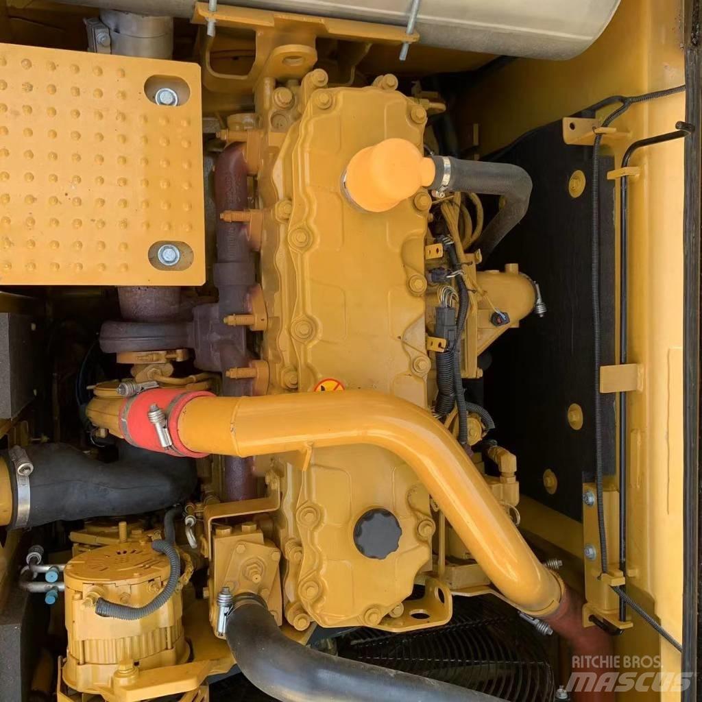 CAT 329E 履带挖掘机