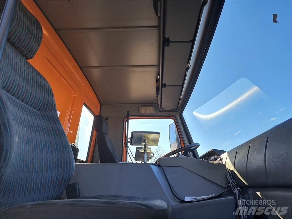 Tatra T 815 4X4 平板车