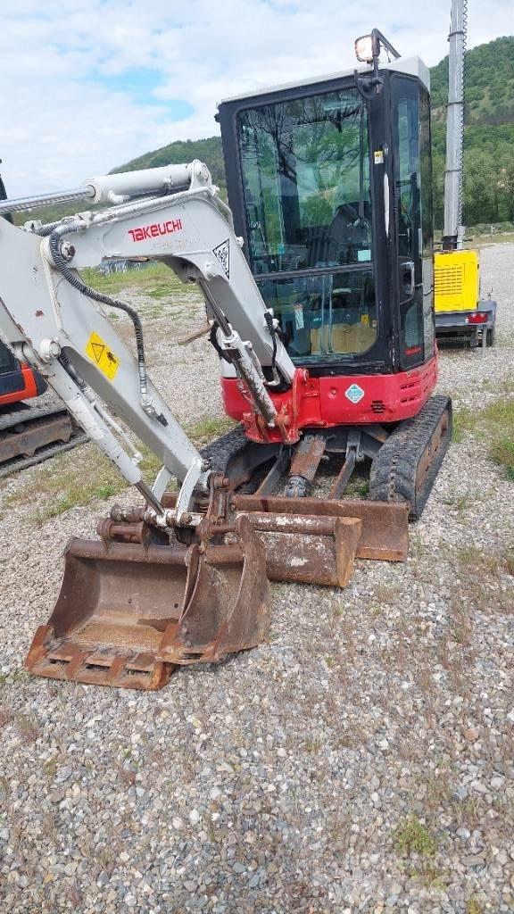 Takeuchi TB 23 R 小型挖掘机