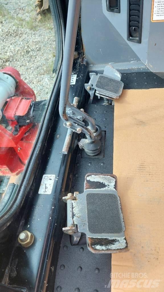Takeuchi TB 23 R 小型挖掘机