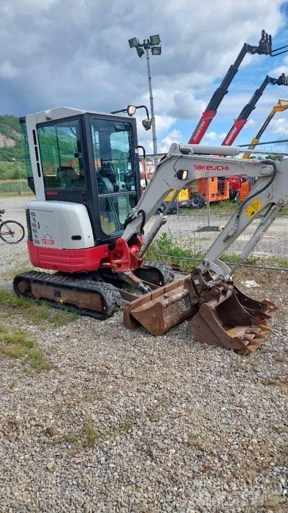 Takeuchi TB 23 R 小型挖掘机