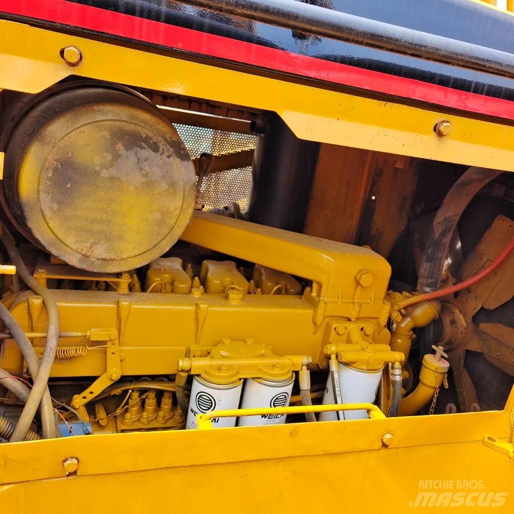 CAT D 7 R 履带式推土机