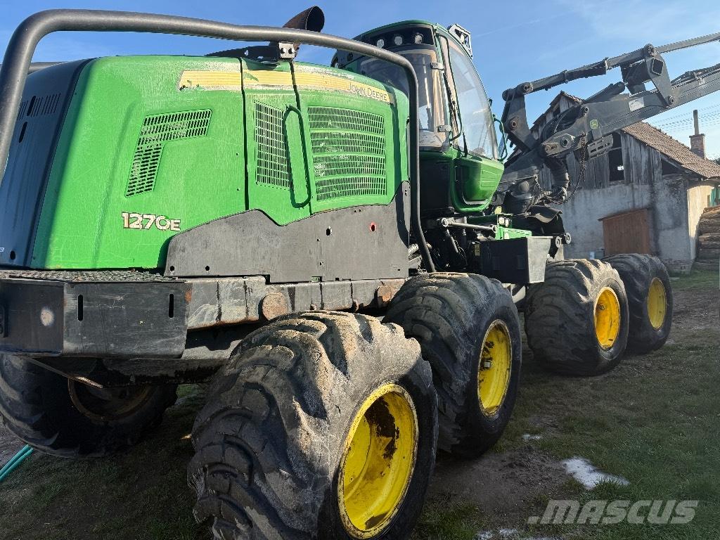 John Deere 1270 E 收割机