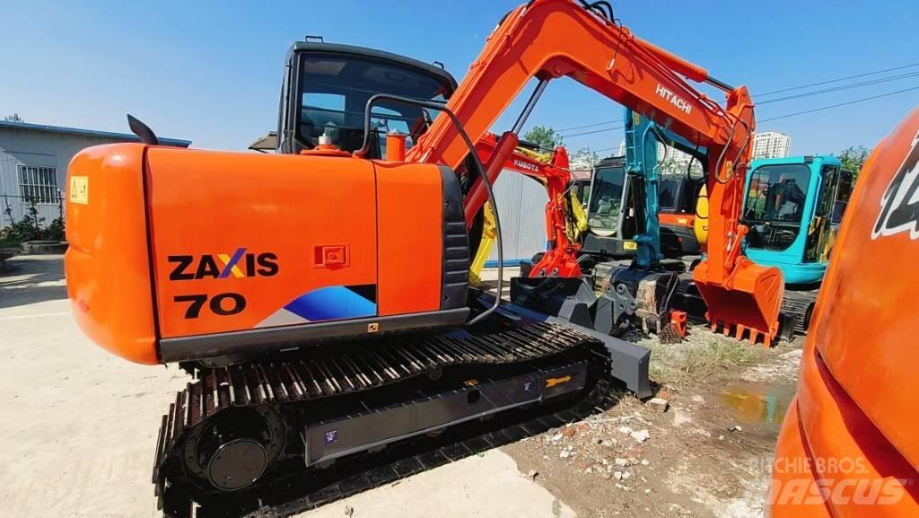 Hitachi ZX 70 小型挖掘机