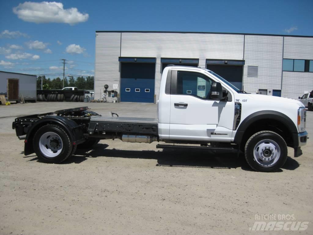 Ford F 550 牵引车