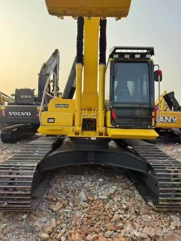 Komatsu PC 240 履带挖掘机