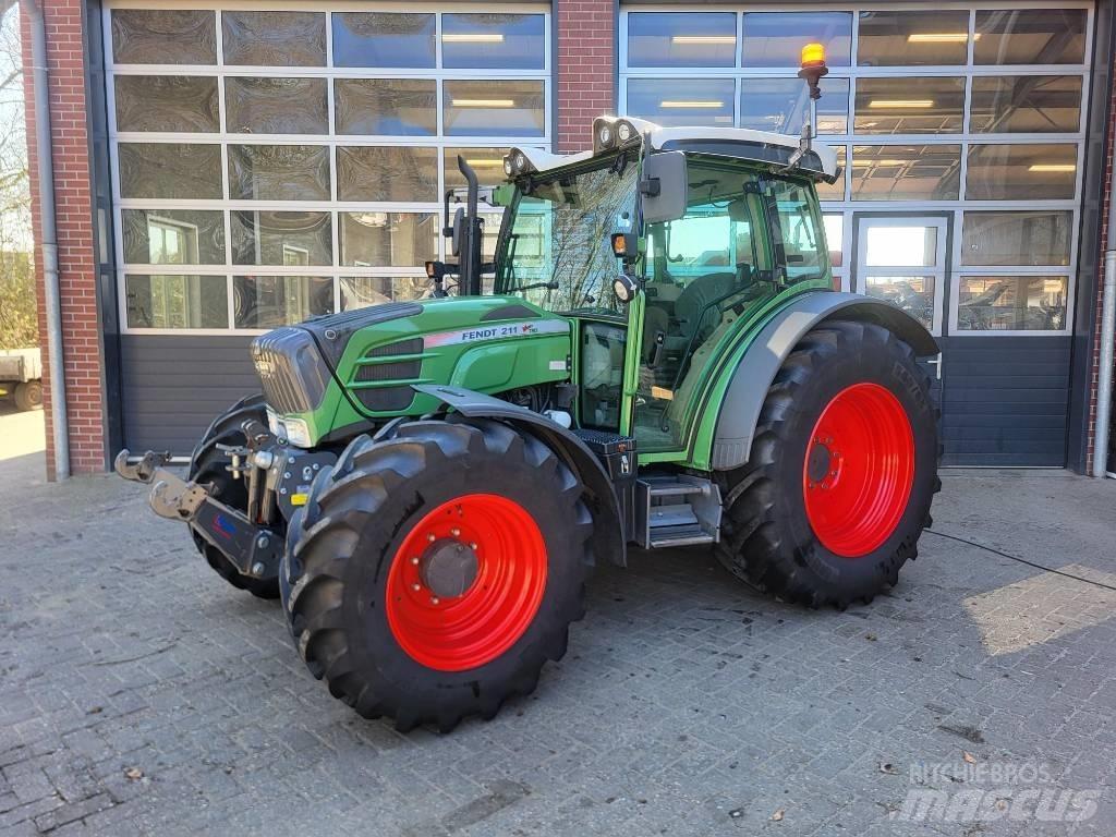 Fendt 211 Vario TMS 拖拉机/农用车