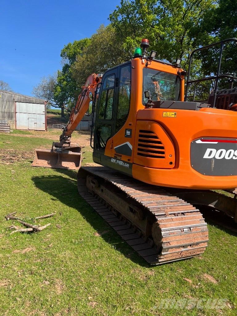 Doosan DX 140 LCR-7 履带挖掘机