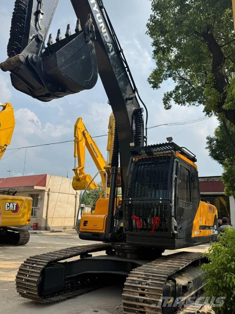 Hyundai HX220HD 履带挖掘机