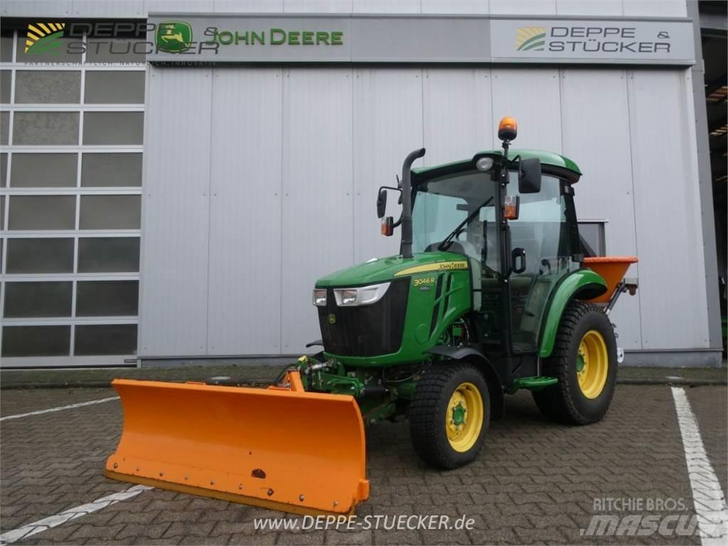 John Deere 3046R 小型拖拉机