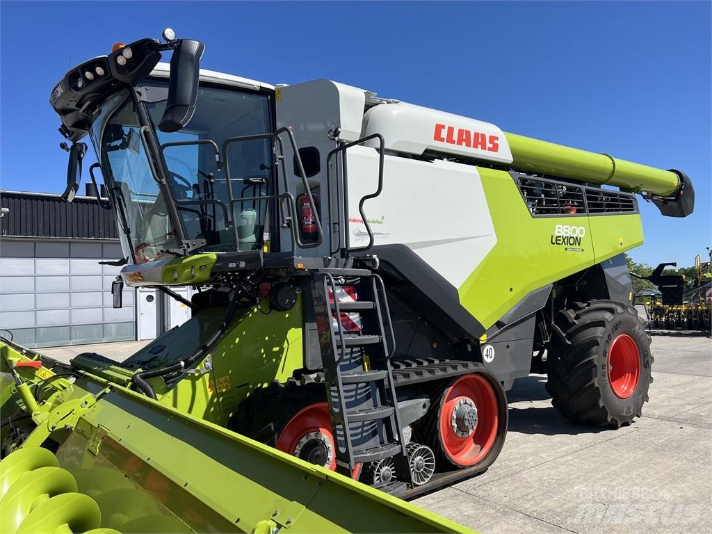 CLAAS Lexion 8800TT 联合收割机