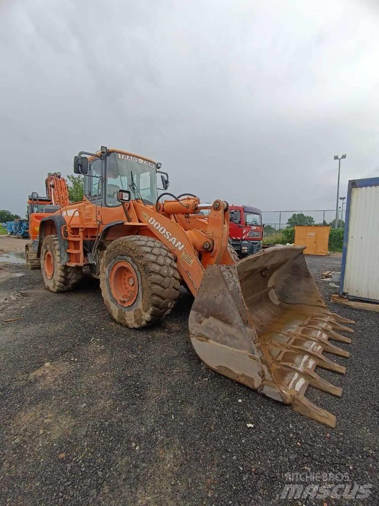 Doosan DL 350 轮式装载机