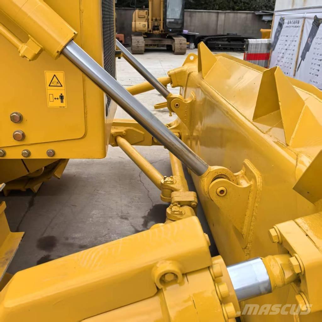 Shantui sd22l 履带式推土机