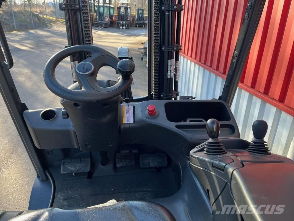 Linde E25L-02 电动叉车