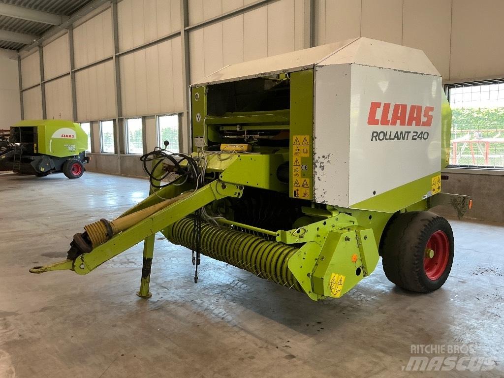 CLAAS Rollant 240 圆捆打捆机