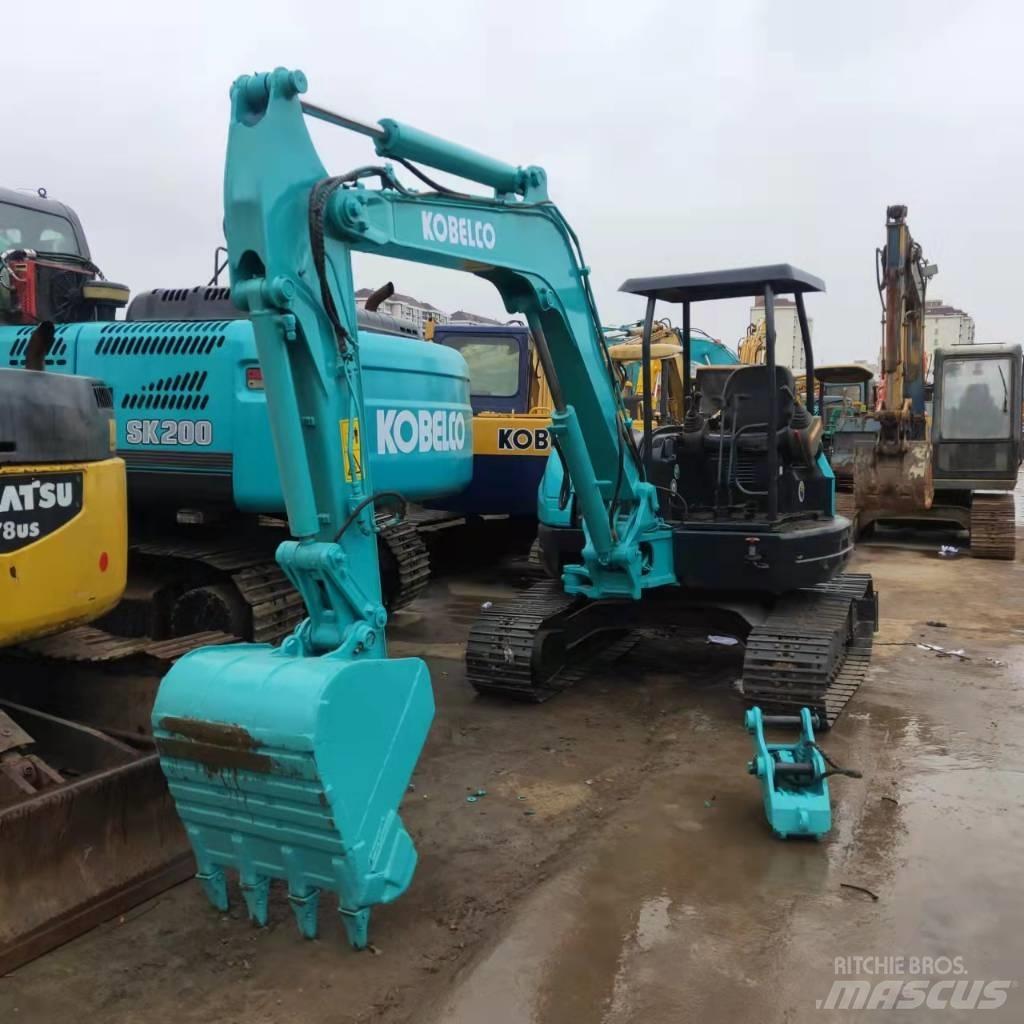 Kobelco SK45SR 小型挖掘机