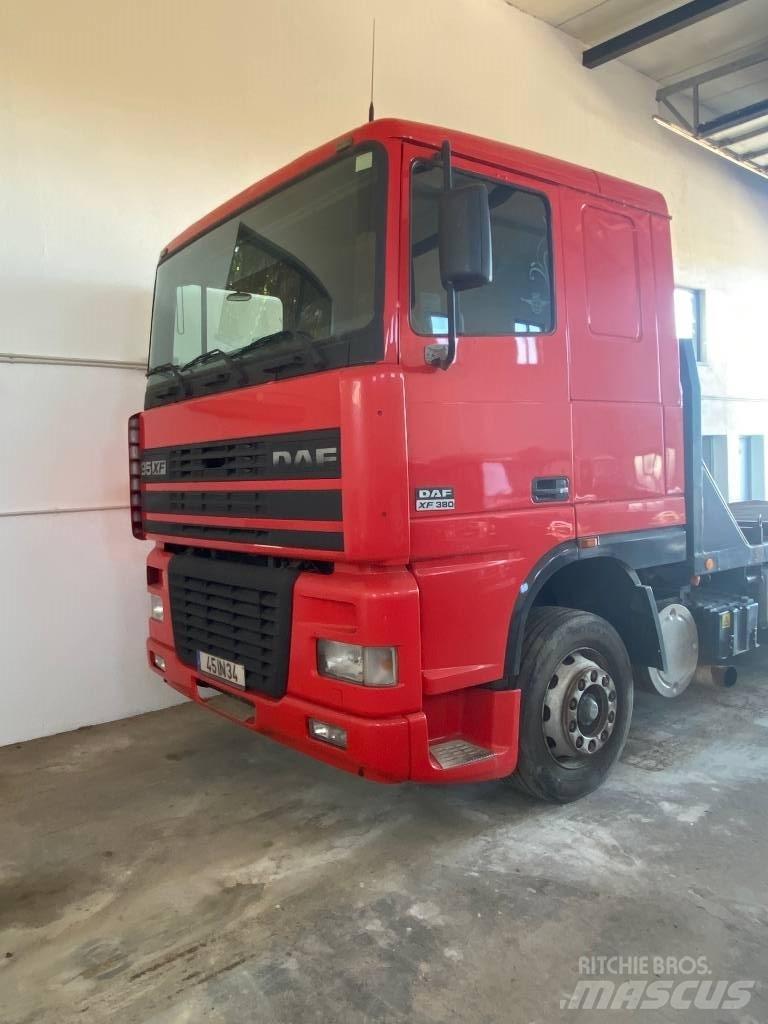 DAF XF 95.380 平板栏板货车