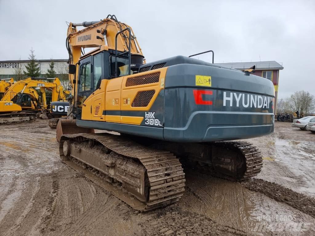 Hyundai HX 300 L 履带挖掘机