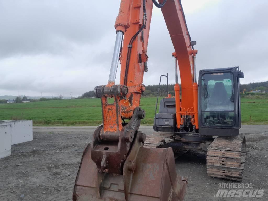 Hitachi Zaxis 130-5 履带挖掘机