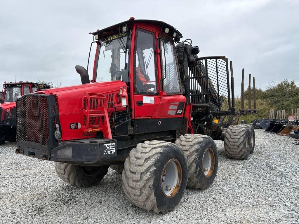 Komatsu 835 集运机