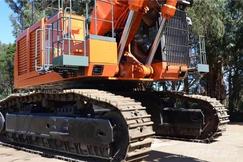 Hitachi EX1200-6 小型挖掘机
