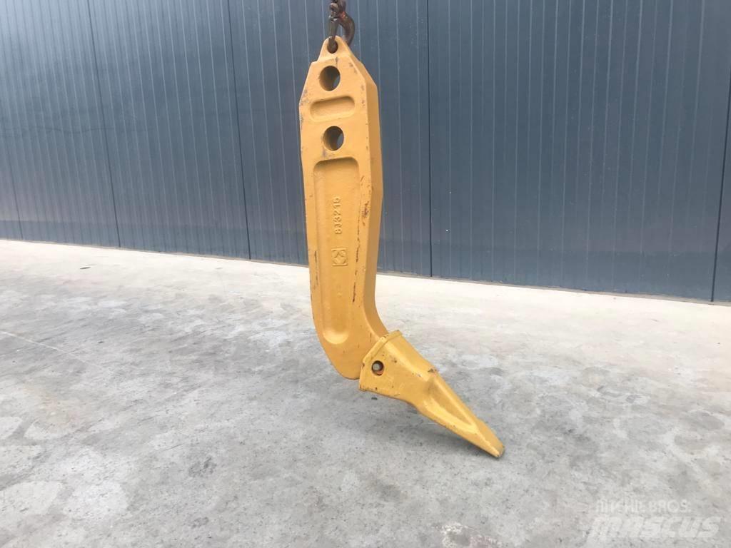 Komatsu D65 Shank 松土器