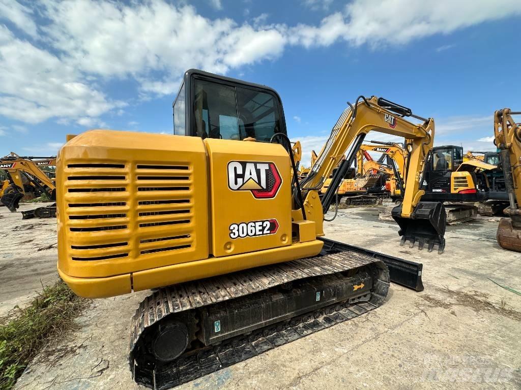 CAT 306E2 小型挖掘机