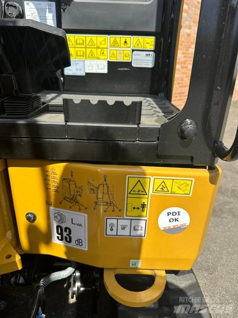 CAT 301.7 CR 中型挖掘机
