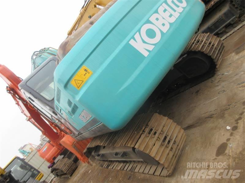 Kobelco SK200-8 履带挖掘机