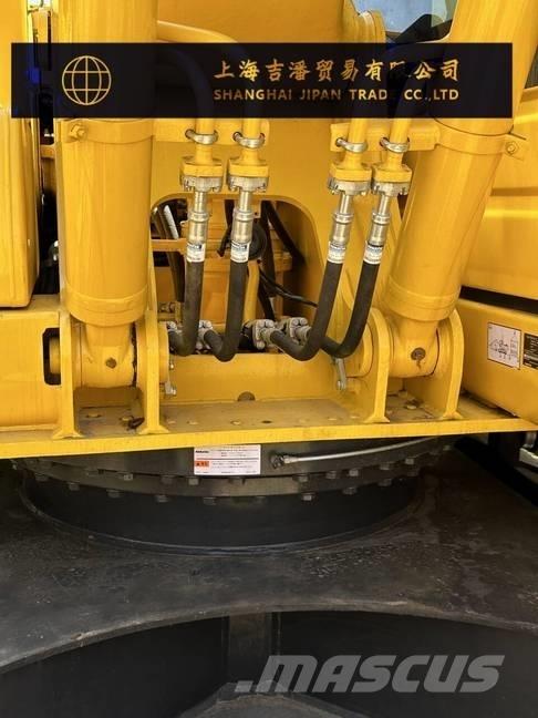 Komatsu PC 220 履带挖掘机