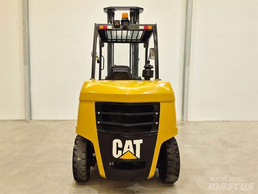 CAT DP50NB 柴油叉车