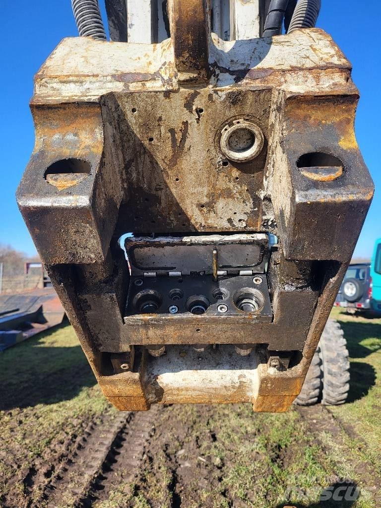 Hitachi ZX 170 W-3 轮式挖掘机