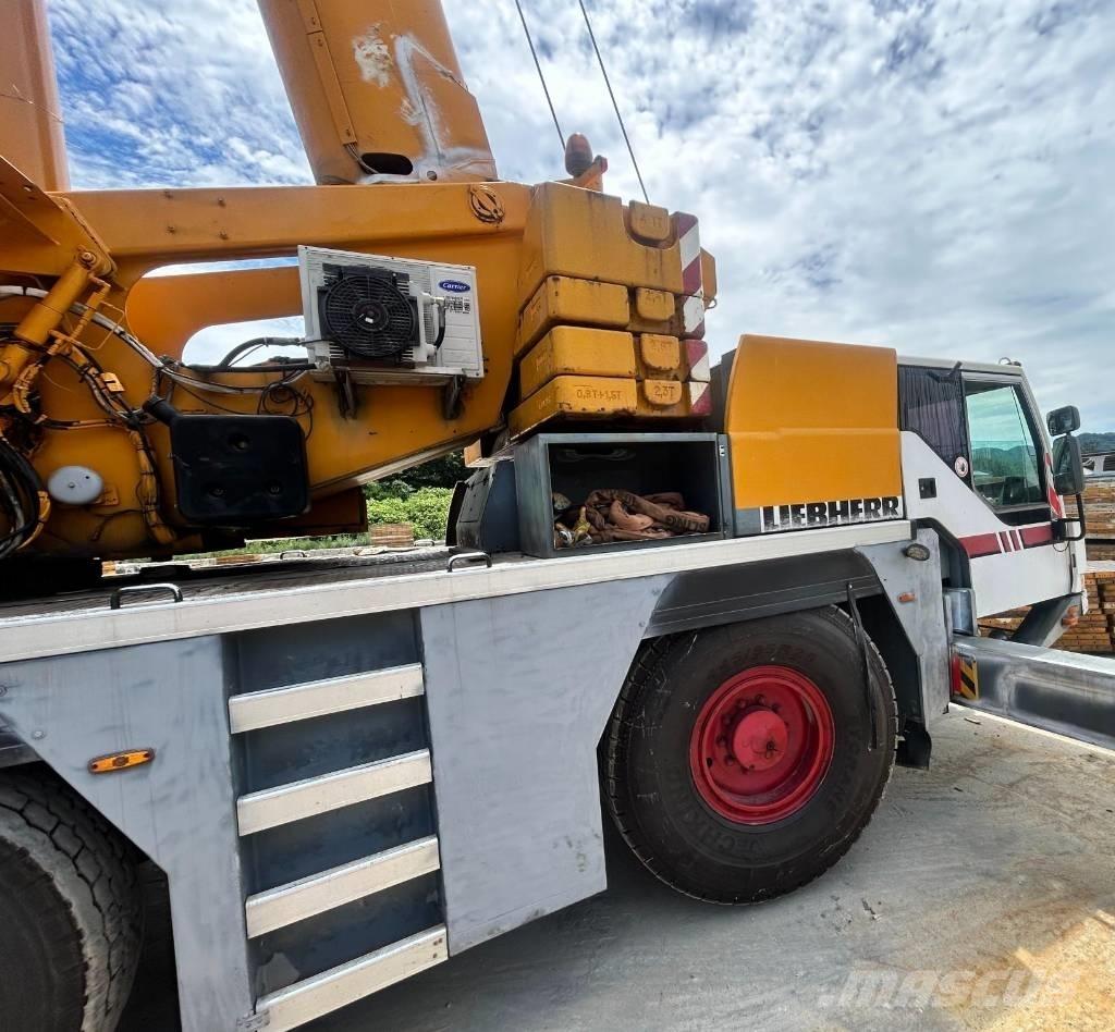 Liebherr LTM 1055 全地面起重机︳移动式起重机