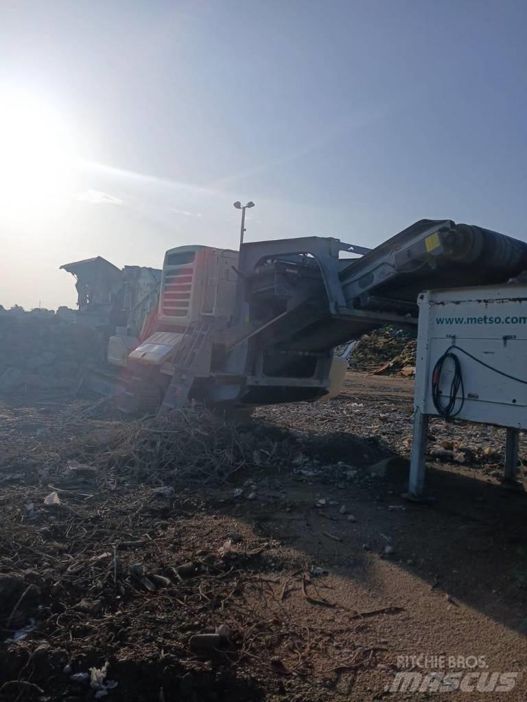 Metso 1213 移动式破碎机