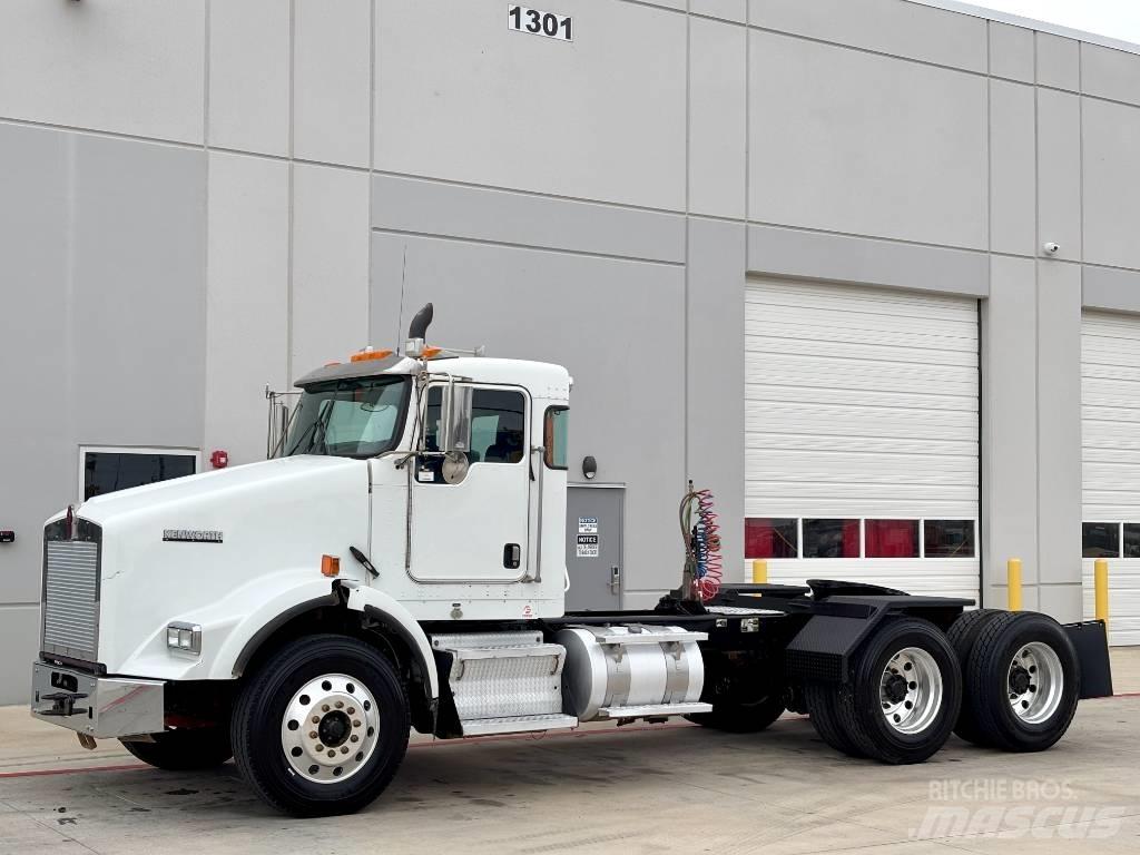 Kenworth T800 牵引车