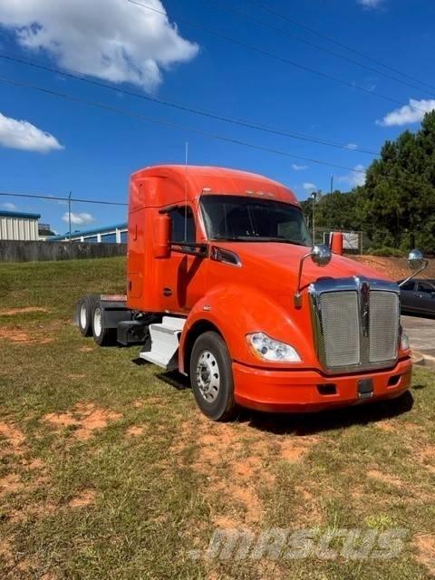 Kenworth T 680 牵引车